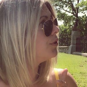 Meet your Posher, Valerie